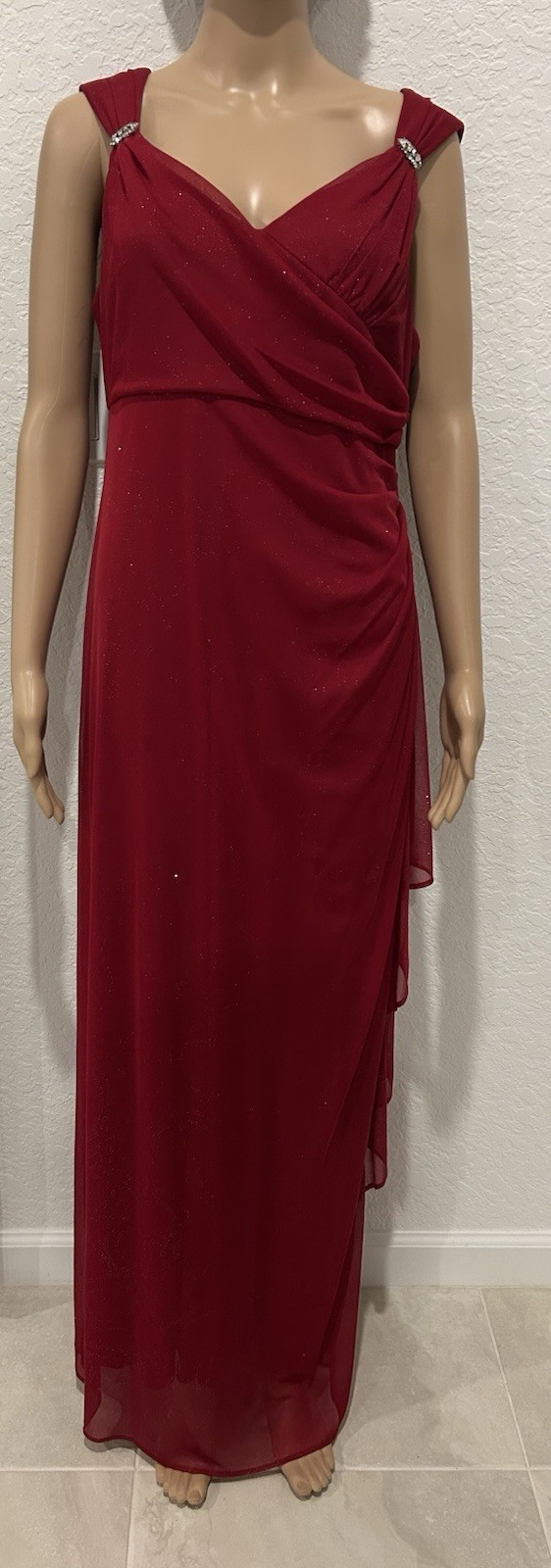 Burgundy Sleeveless Evening Gown Size 12 By R&M Richards