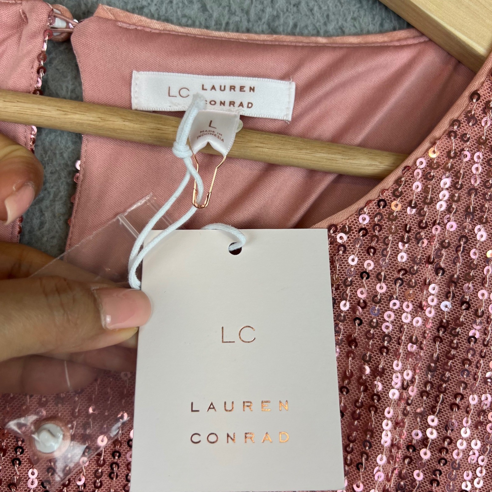 LC Lauren Conrad Pink Peach Sequin Flutter Sleeve Mini Party Dress Large NEW