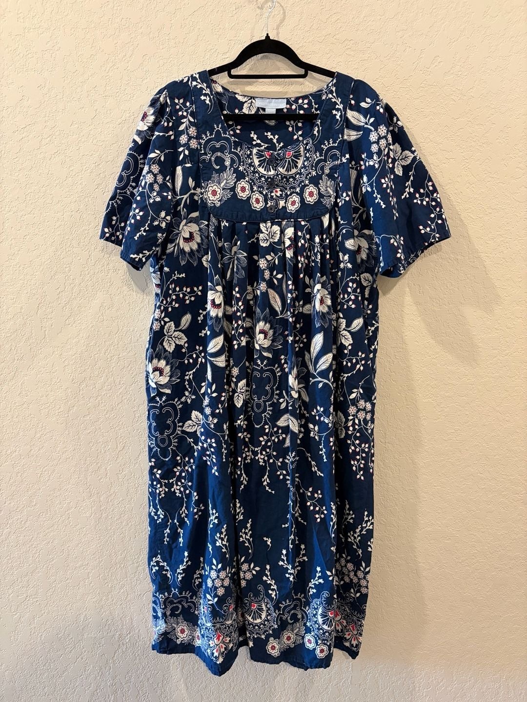 Only Necessities Women’s Plus Size Bib-Front Short Sleeve Floral Lounger Dress