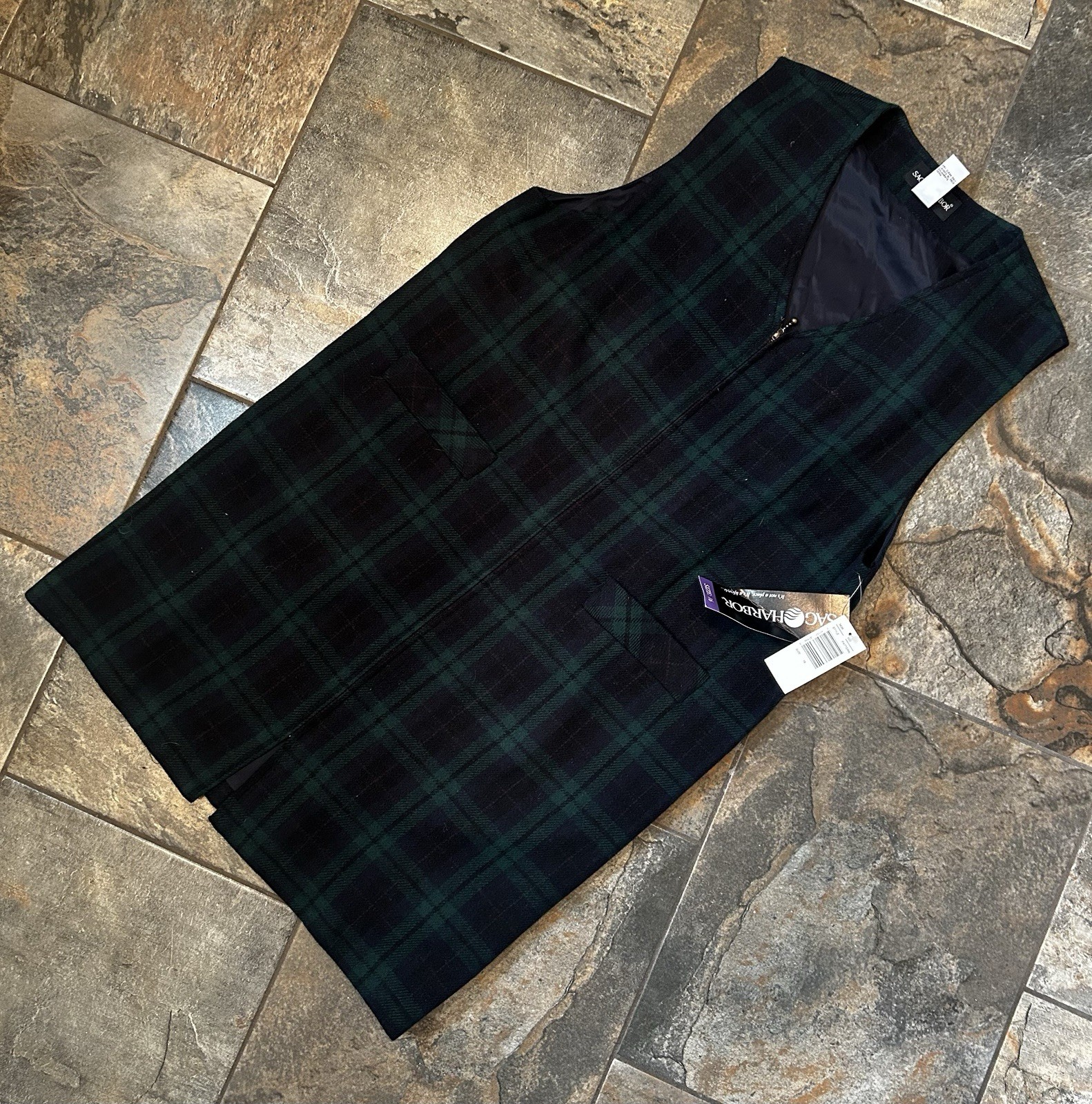 NWT VTG Sag Harbor Size 16 Wool Blend Sleeveless Plaid Jumper Green/Navy & Red