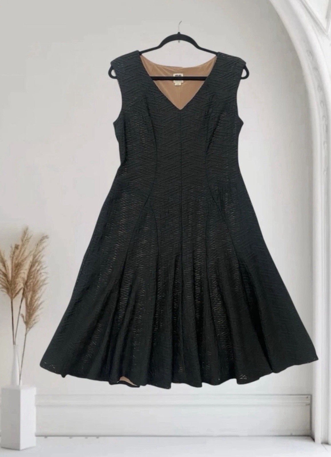Anne Klein Womens Black Fit & Flare V Neck Dress Size 6 Elegant Cocktail Party