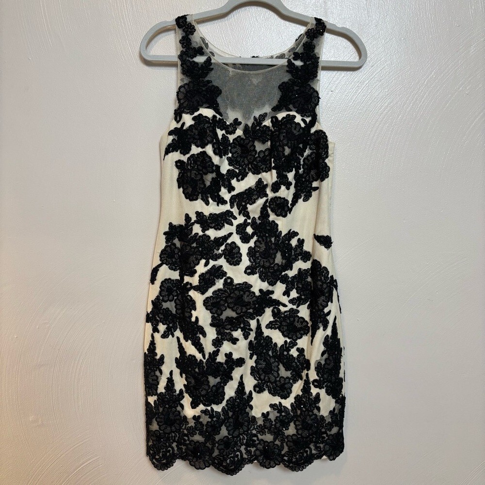 Decode 1.8 Women’s Occasion Dress Floral Lace Black Ivory Cream Beaded Size 4