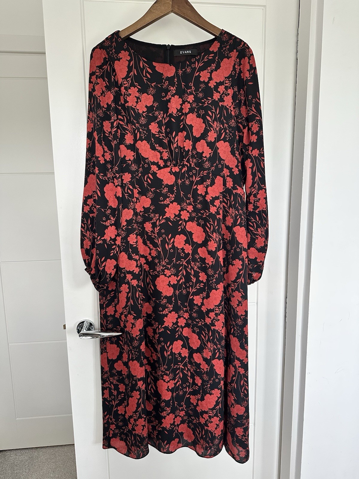 Evans Floral Dress UK Size 14 Black and Rust Long Sleeve Knee Length