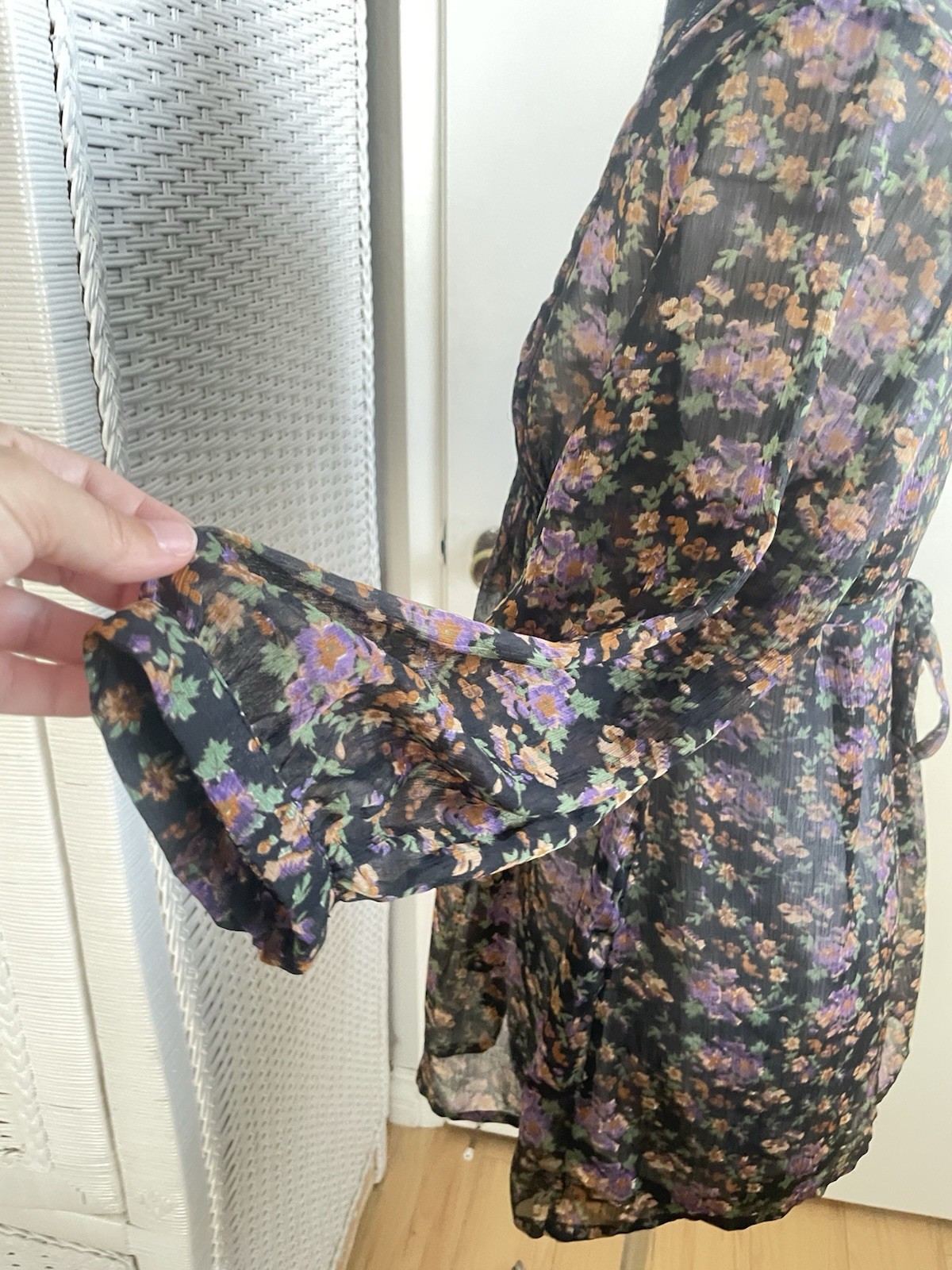Buckle Daytrip Floral Sheer Tunic Mini Dress V-Neck 3/4 Sleeve