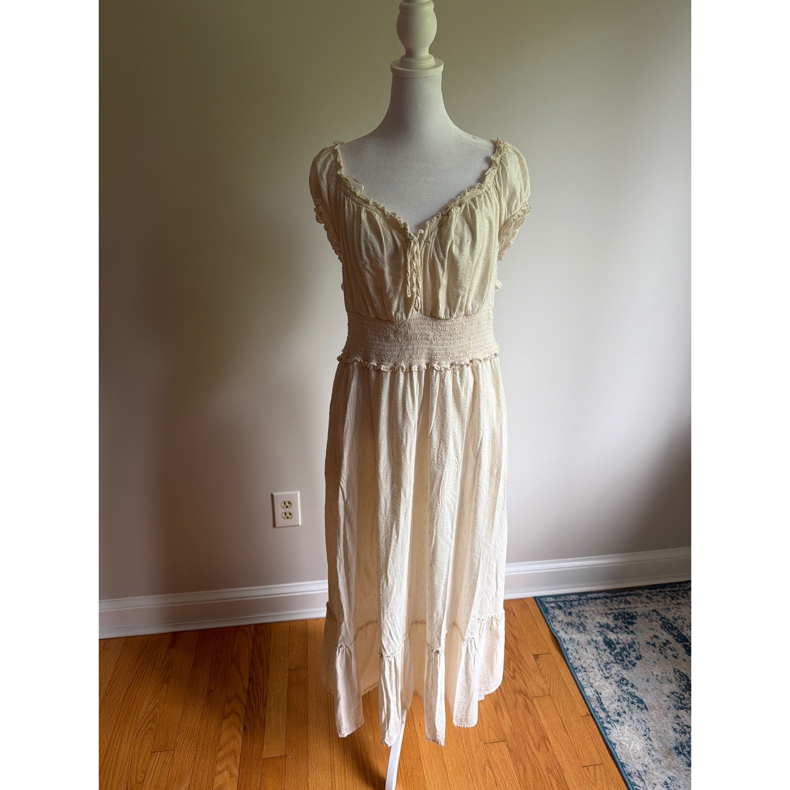 Old Navy Cream Swiss Dot Smocked Waist Peasant Maxi Dress Cottagecore Large