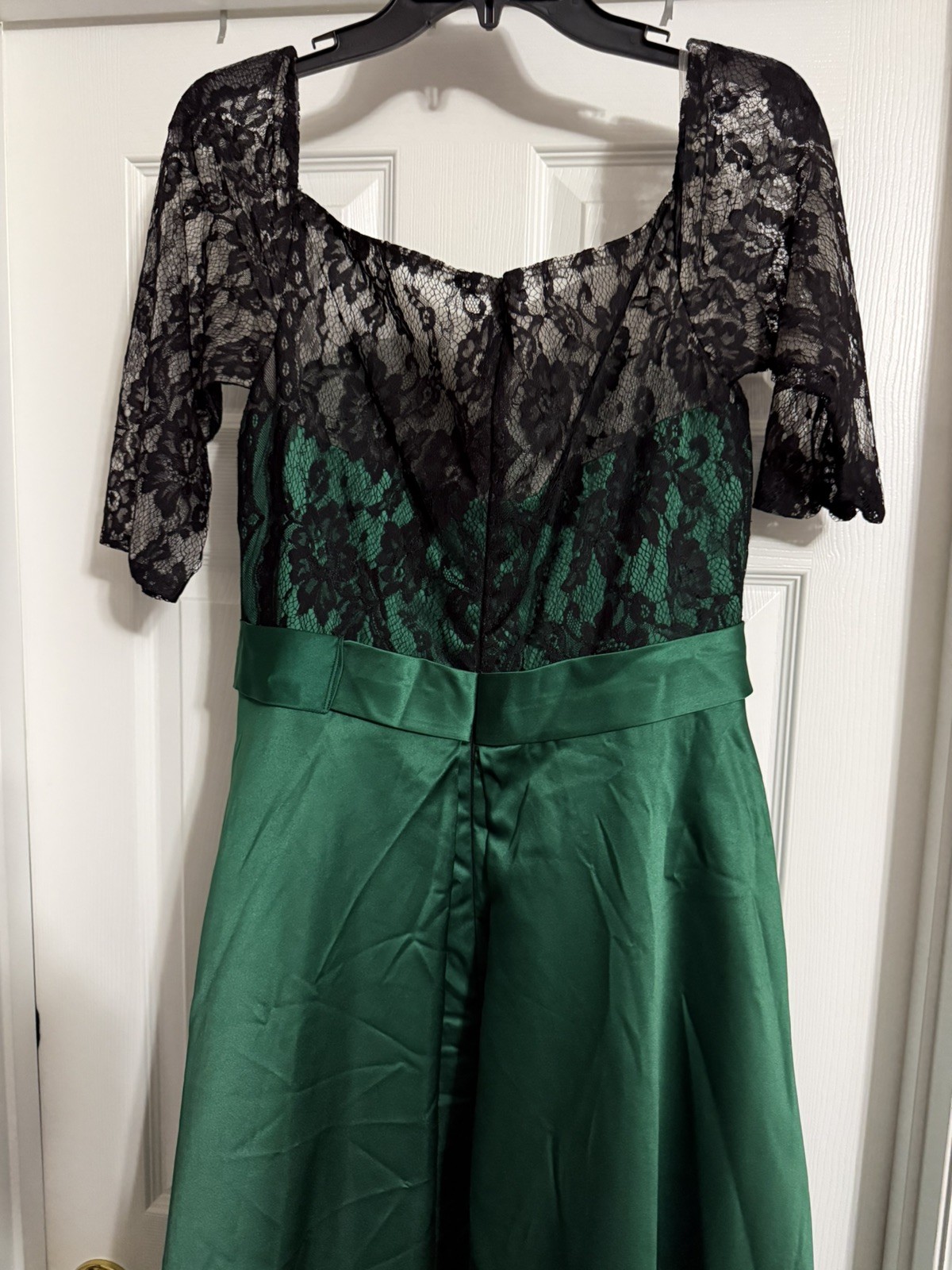 Dress Lace Sweep Train