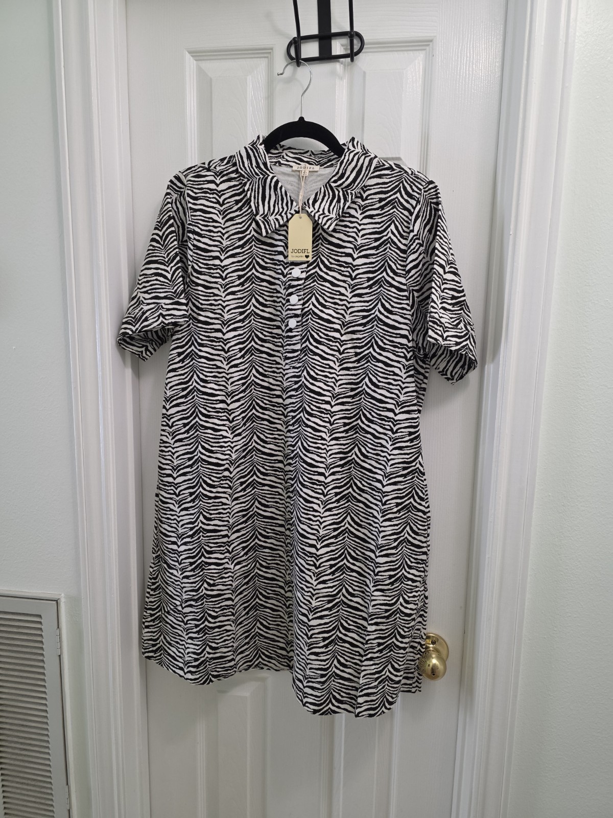 Jodifl Zebra Print Cotton Shirt Dress Size Large. NWT. Pockets Aline