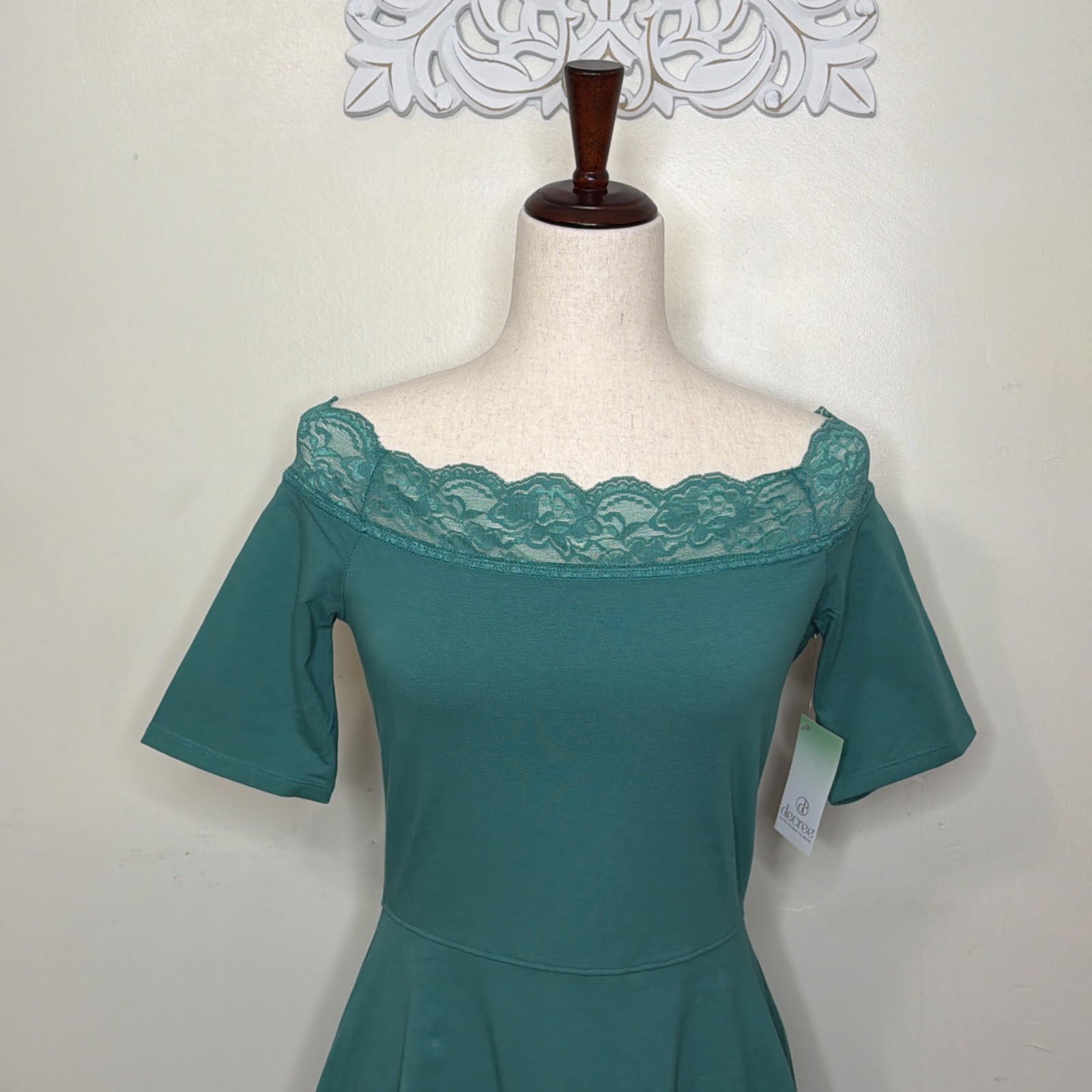 DECREE size M DRESS Lace Off Shoulder Neck Short Sleeves “Bayou” GREEN NWT $42