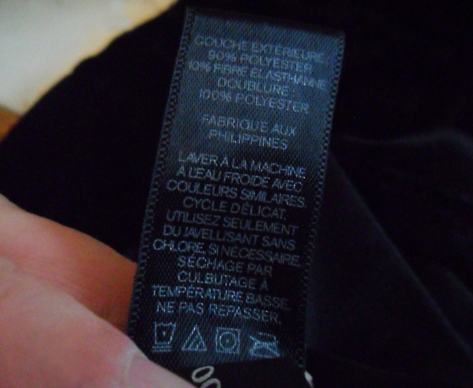 EXPRESS Black Velvet Plunging V-Neck Sheath DRESS sz 6, Slit at the Back Bottom