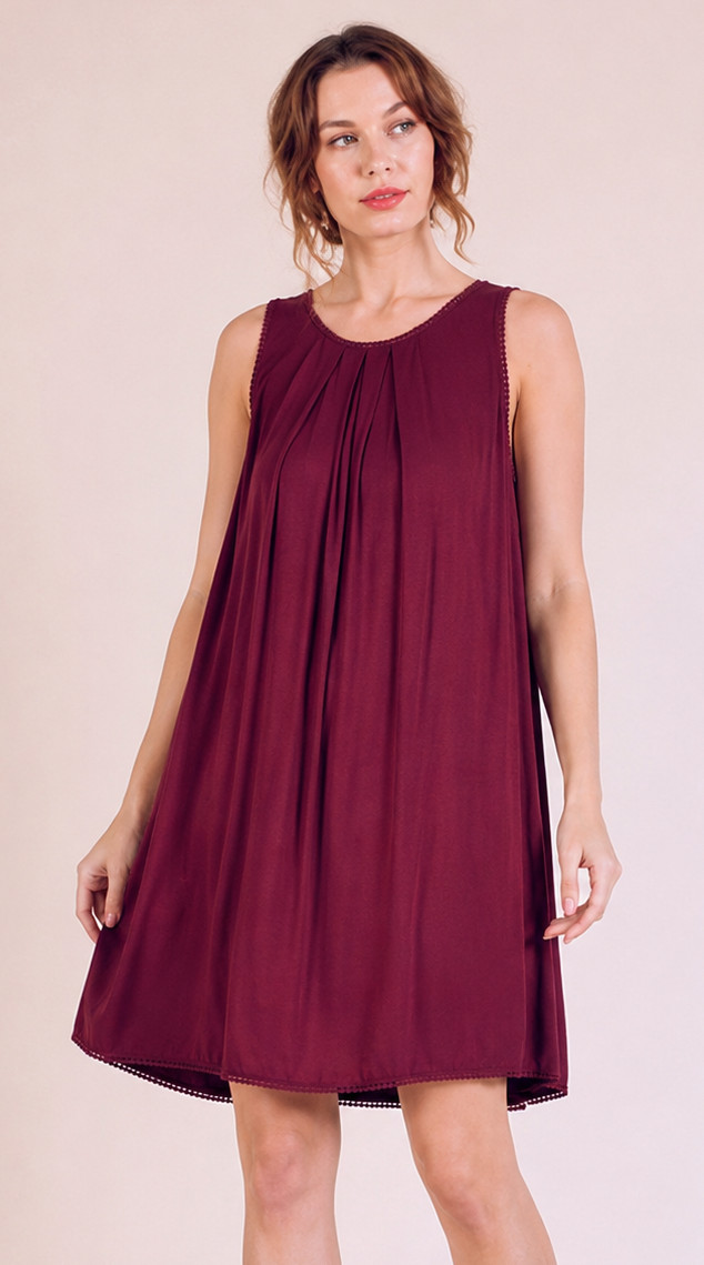 New UMGEE M 8 10 Merlot Sleeveless Round Neck Shift Dress Crochet Pintuck Trim