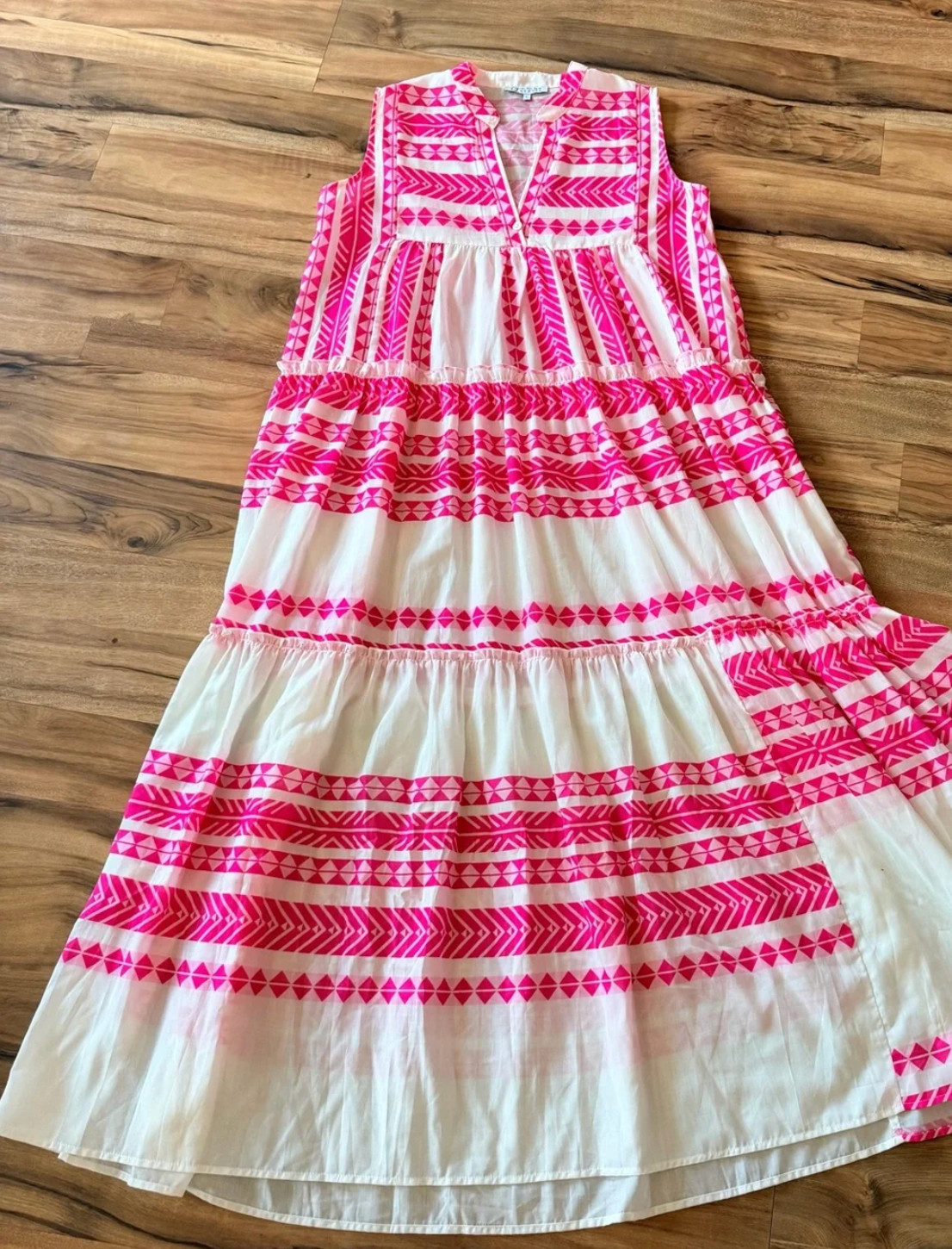 Cezele Sleeveless White Maxi Dress with Neon Pink Geometric Print