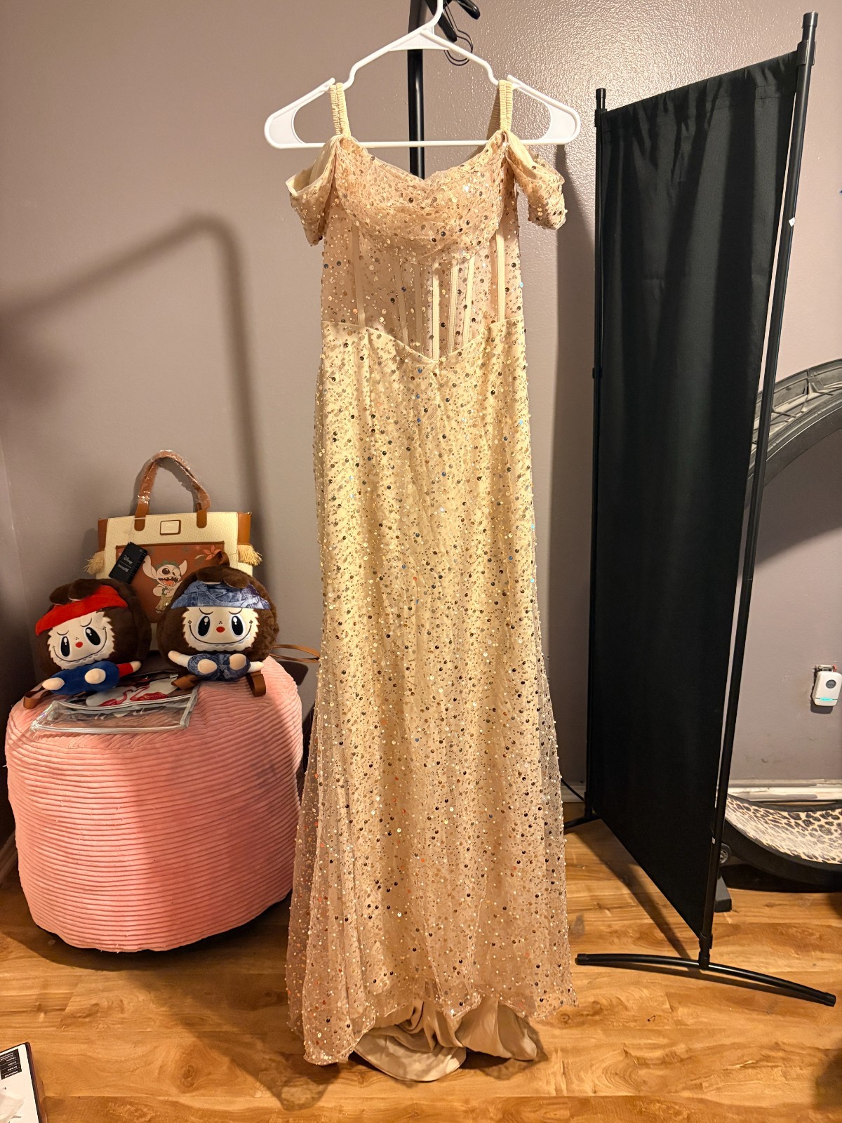 Ryanth Beige Sequin Sleeveless Corset Back Occasion Gown Sz 4