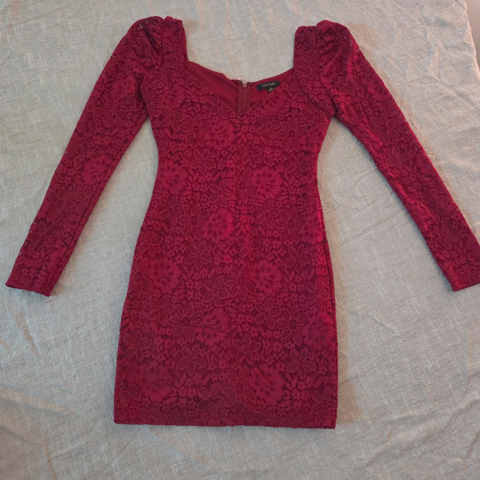 City Studio Feminine date-night red lace mini-dress Womens S