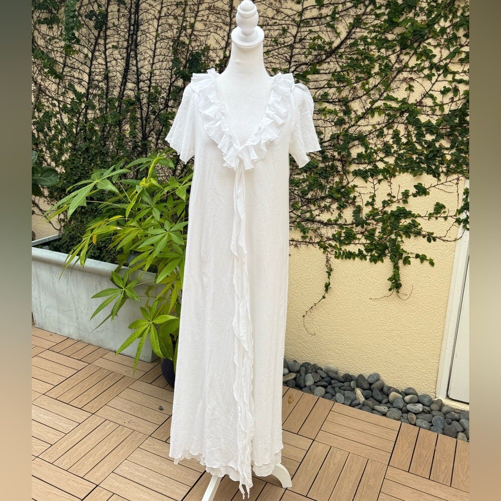 Linda Lundstrom white maxi ruffles light cotton dress