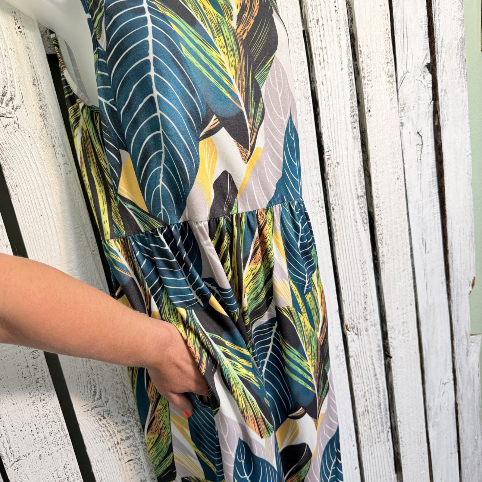 Hount Tropical Palm Leaf Maxi Dress L Sleeveless Pockets Beach Vacation Resort