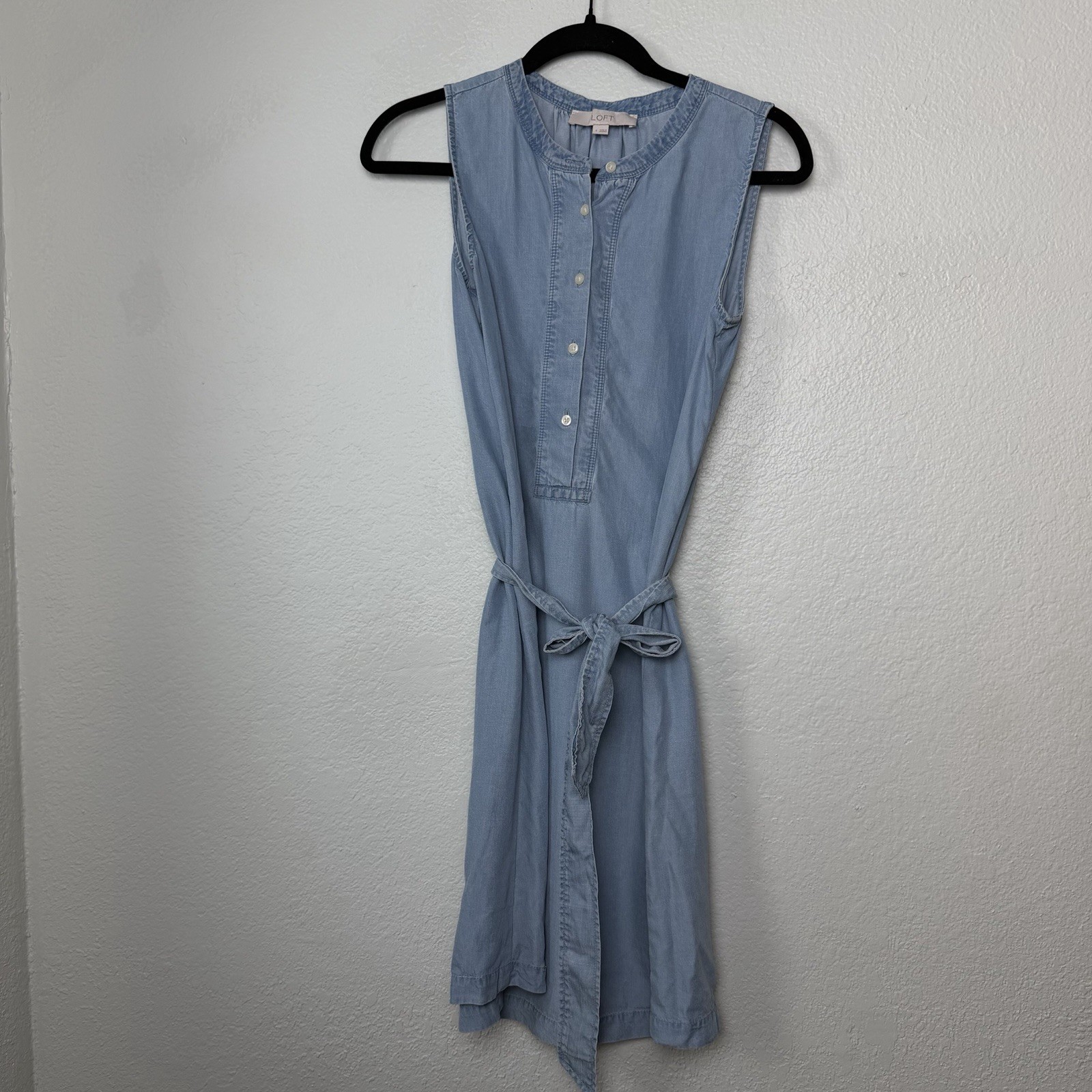 LOFT Chambray Sleeveless Shirt Dress Blue Button Front Tie Waist Women’s Small