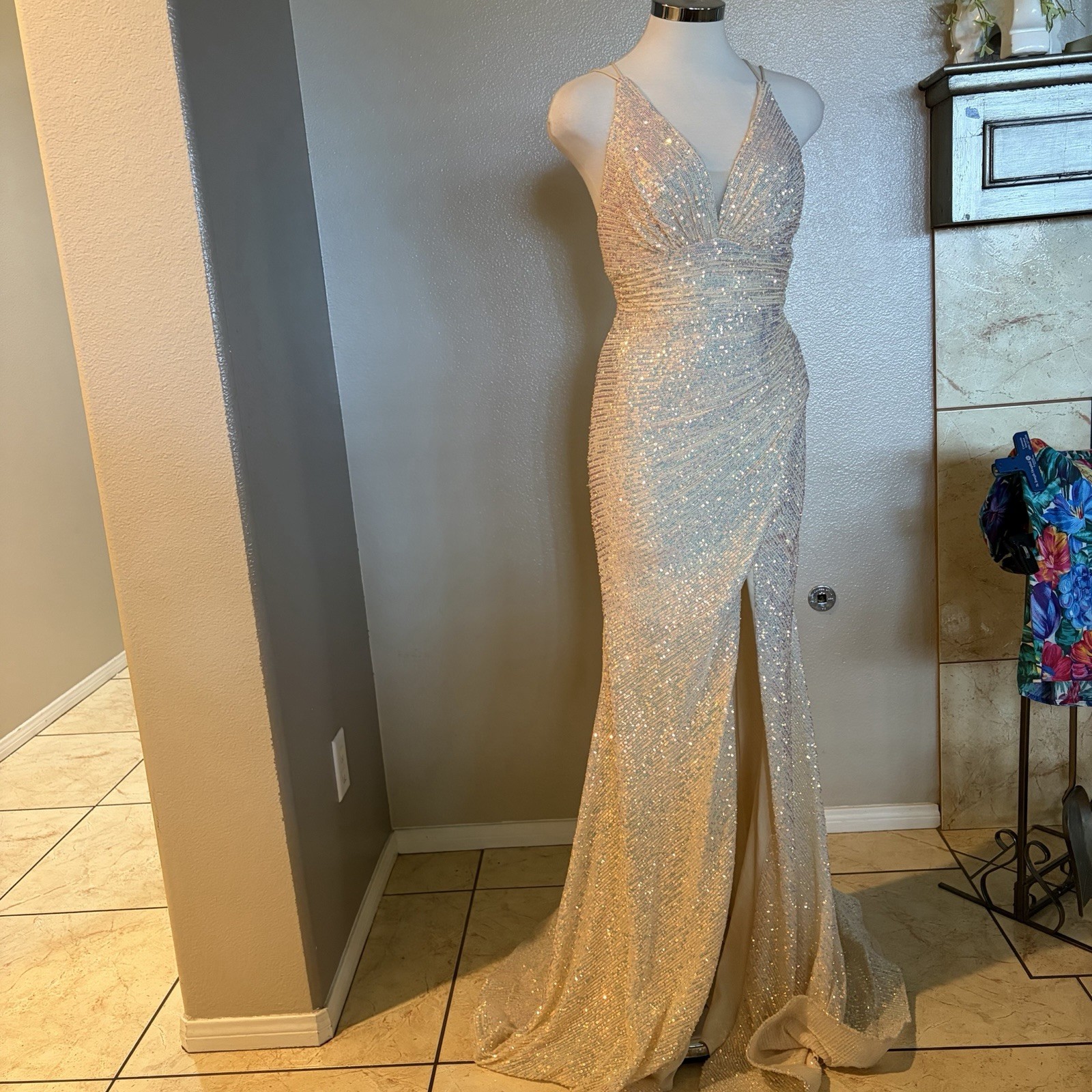 Royal Queen Collection Formal Dress Suze 2 Long Gown Cream Color New