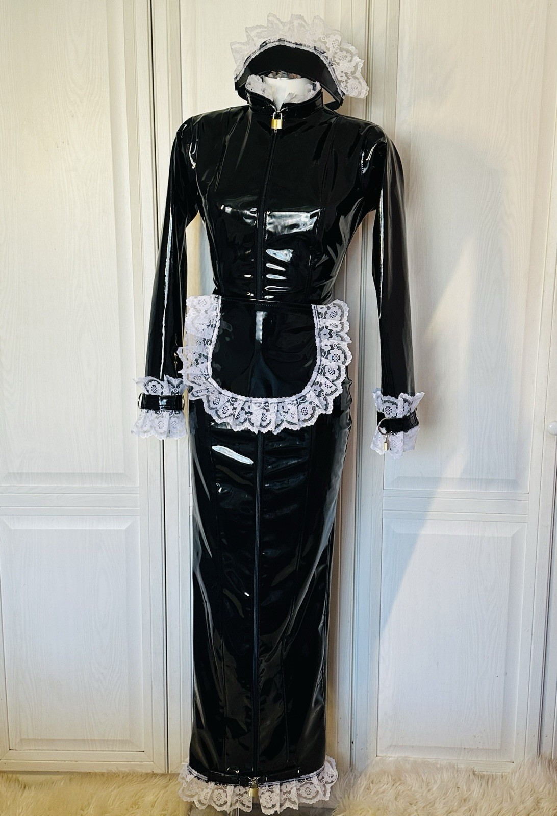 Misfitz blk PVC & lace padlock lockable sissy Maids hobble dress. SIZE 20. CD