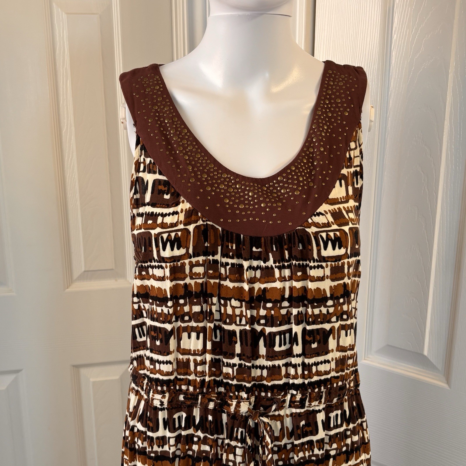 Elementz Petite Large Sleeveless Maxi Dress- Brown Geometric Print