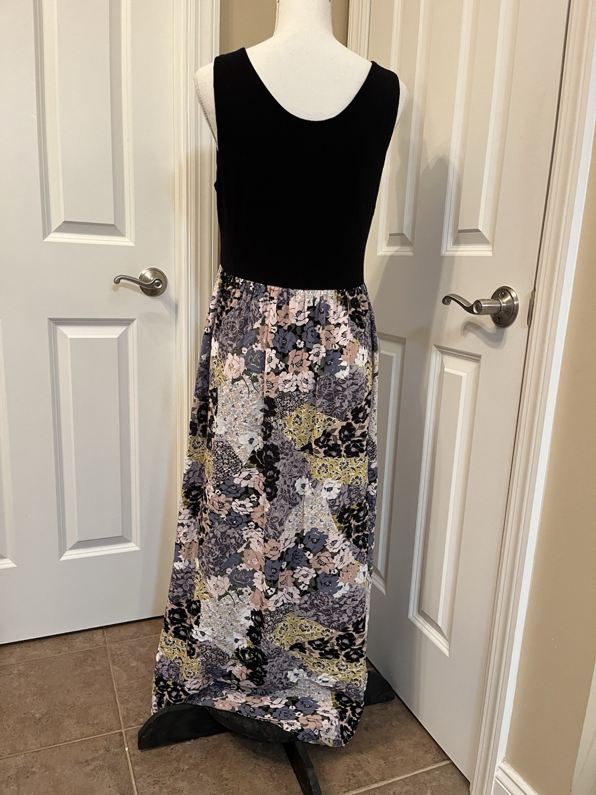 Nicole Miller L Mixed Fabric Crazy Quilt Floral Print Maxi Dress Pockets Black