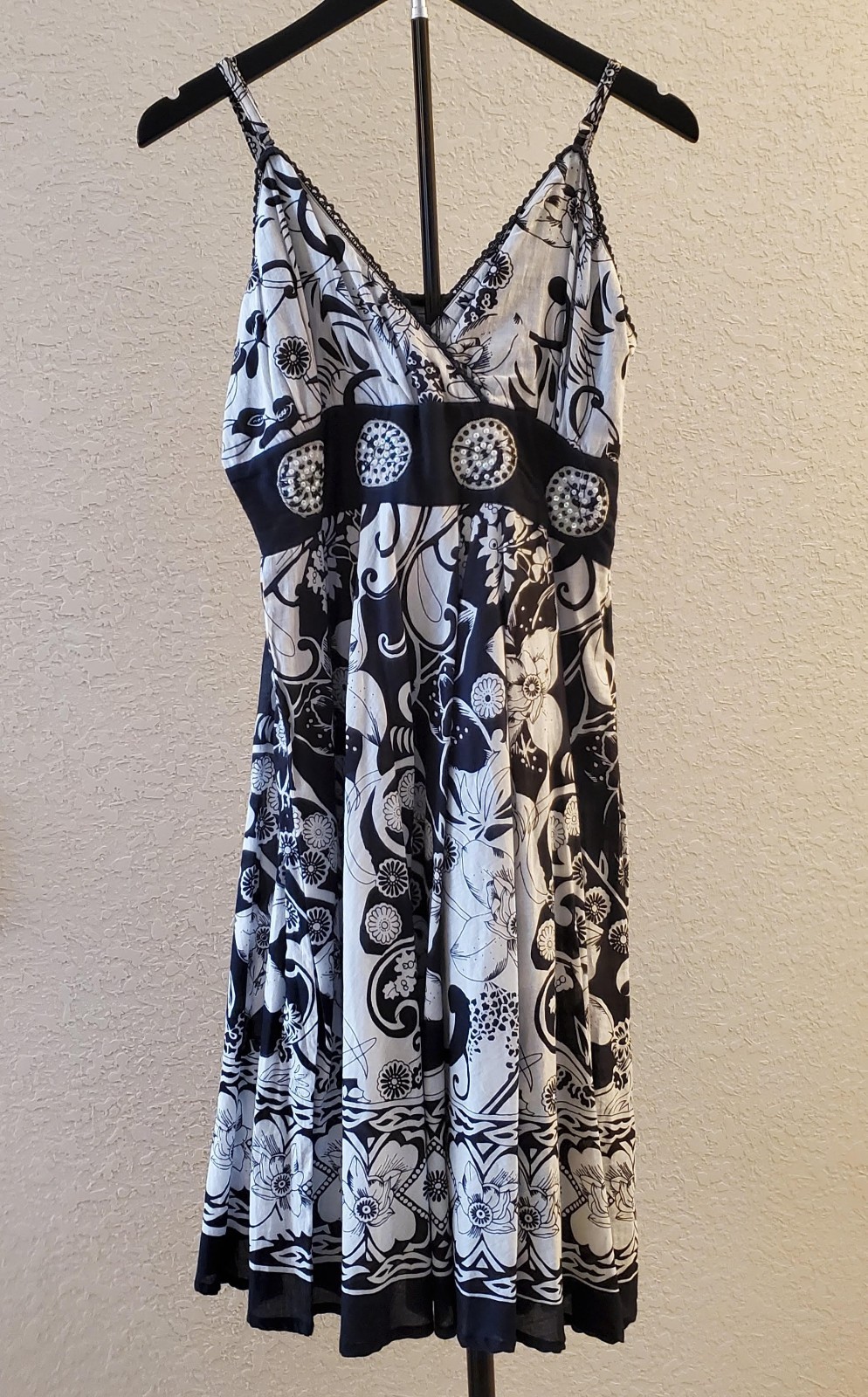 INDIA BOUTIQUE WOMENS MIDI SUNDRESS-SIZE M-SLEEVELESS-BLACK & WHITE