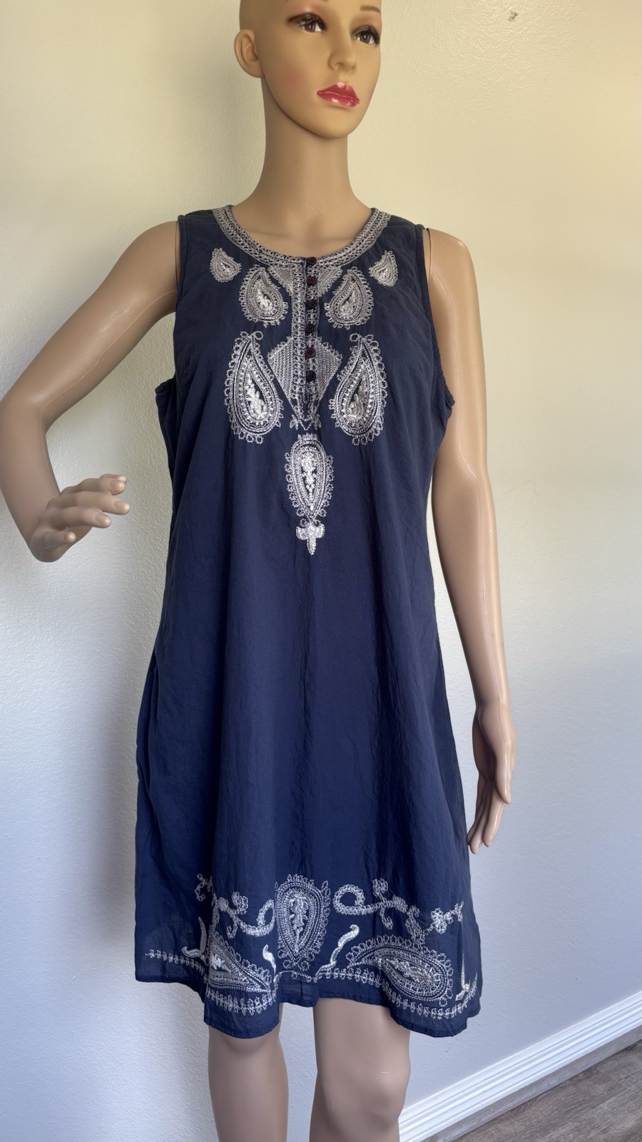 Cute Options Women’s Navy Embroidered Sleeveless Dress Front Buttons Lined M EUC
