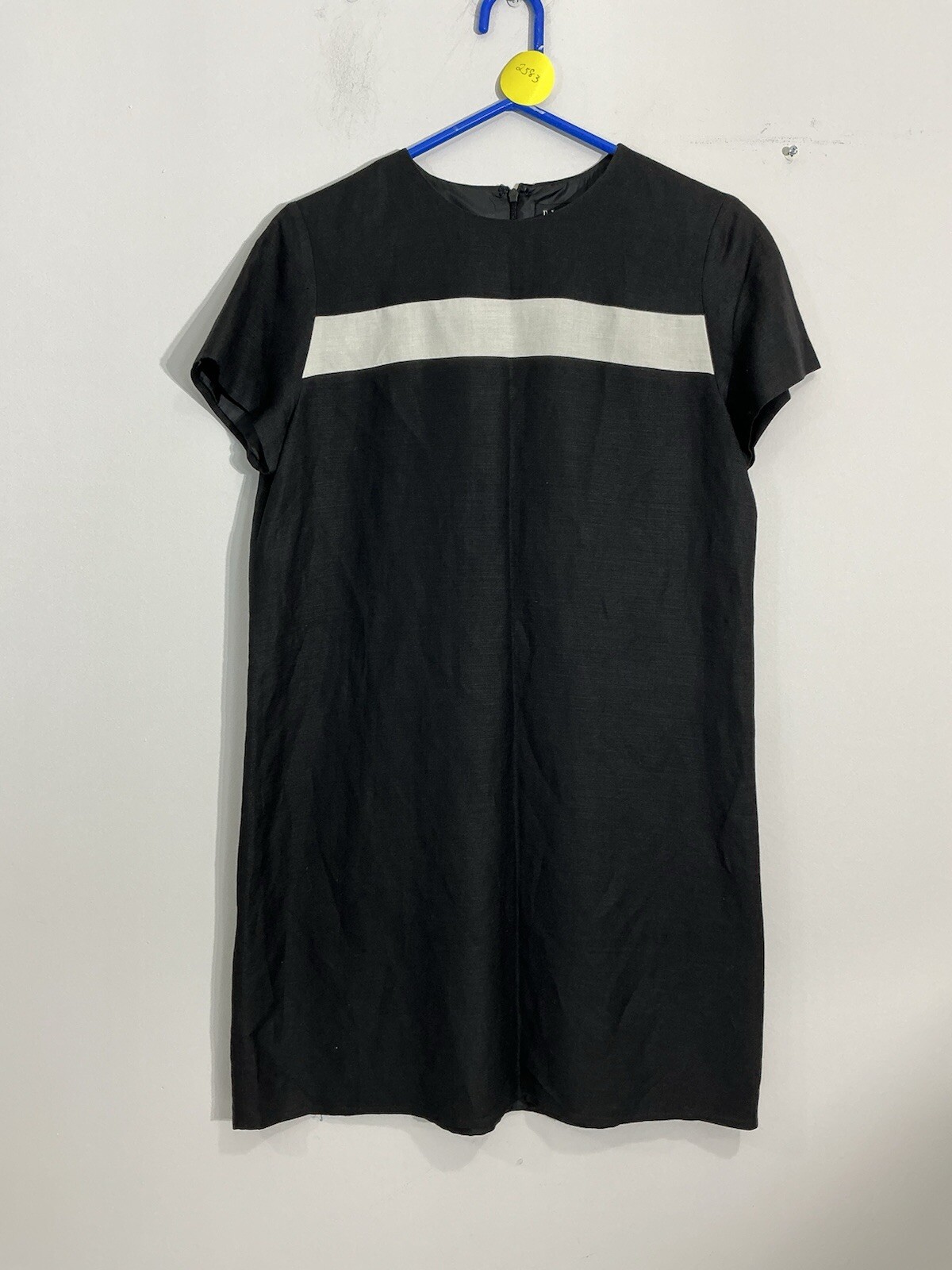 Womans Finity Size 12 Black Short Sleeve Crew Neck Knee Length Shift Dress