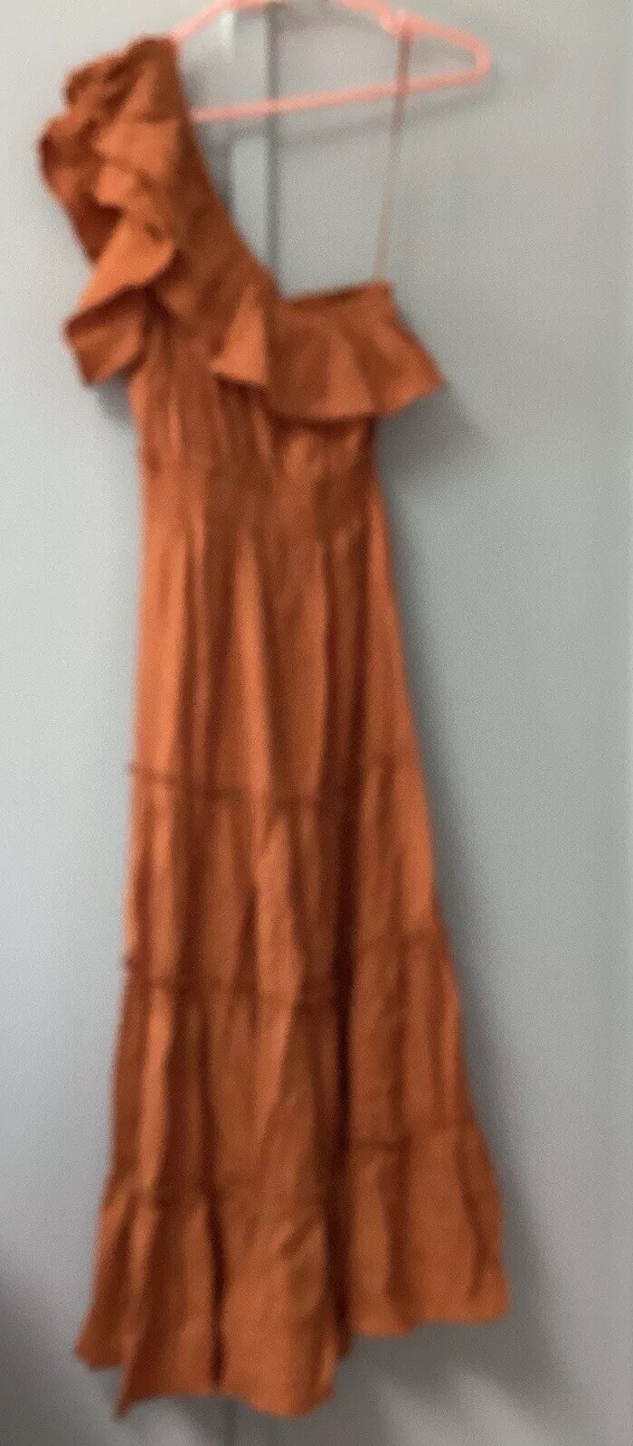 Envy Amazingly Chic Dress Size Small One Shoulder Rustic Tiered Layered Ruffle