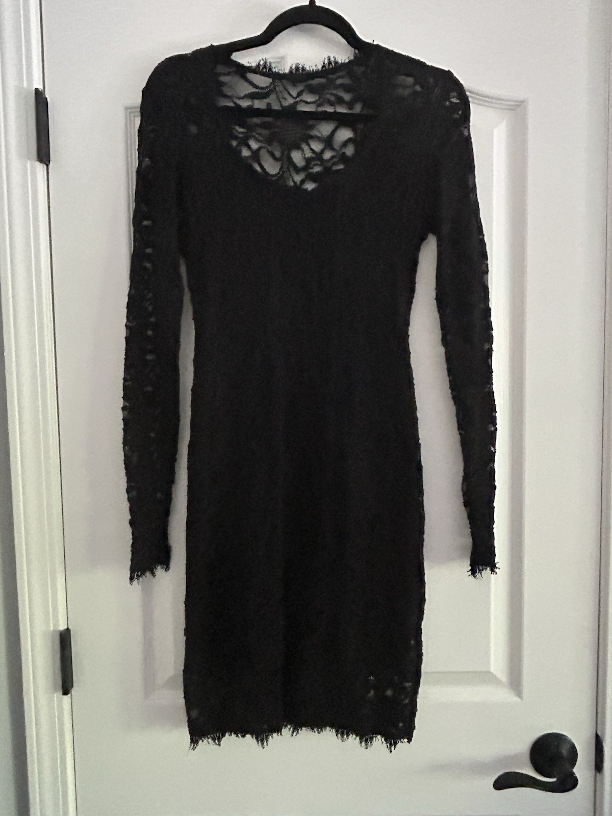 Jump Apparel Black Solid Lace Sheer Long Sleeve Sheath 5/6