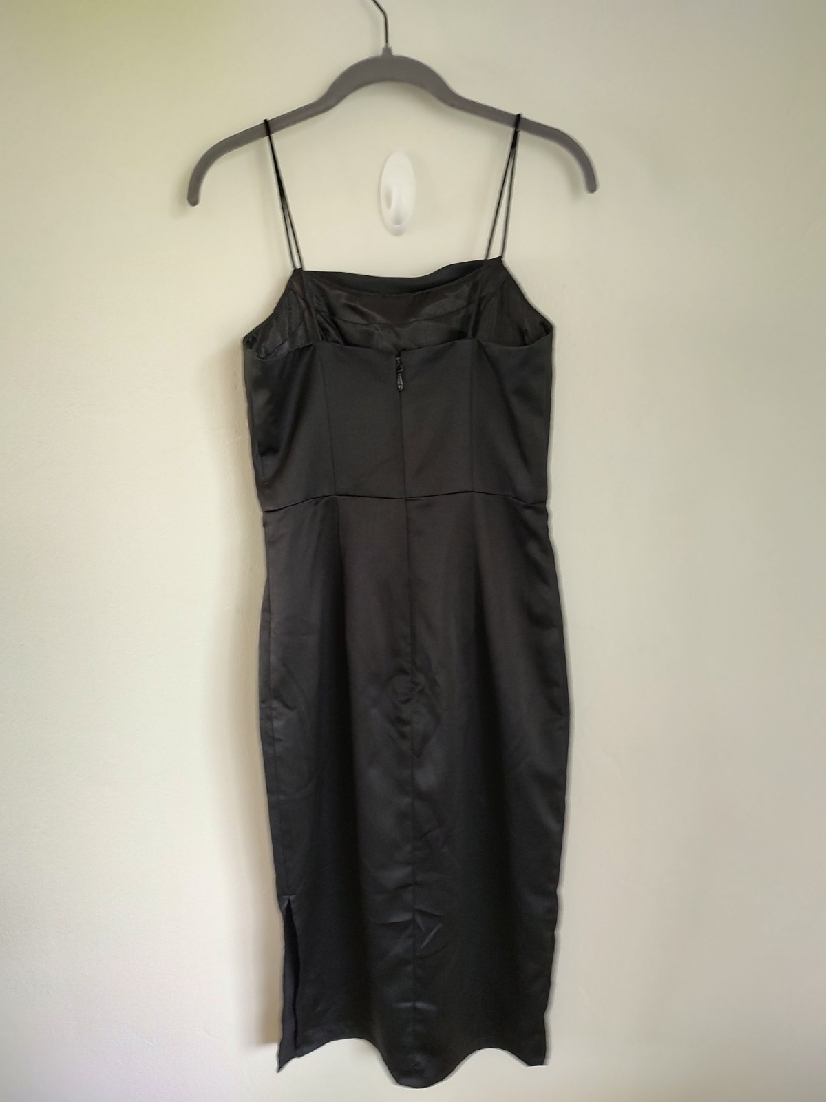 Bariano Black Spaghetti Strap Formal Gown – New with Tags – Small