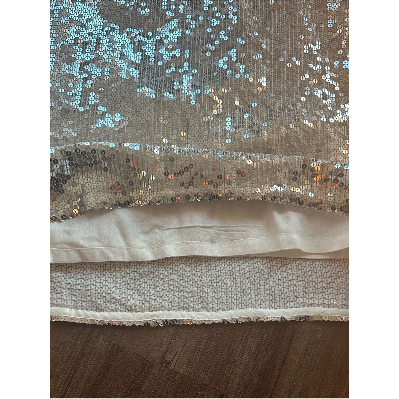 Anthropologie Varun Bahl Sequin Shift Dress in Silver. Size S