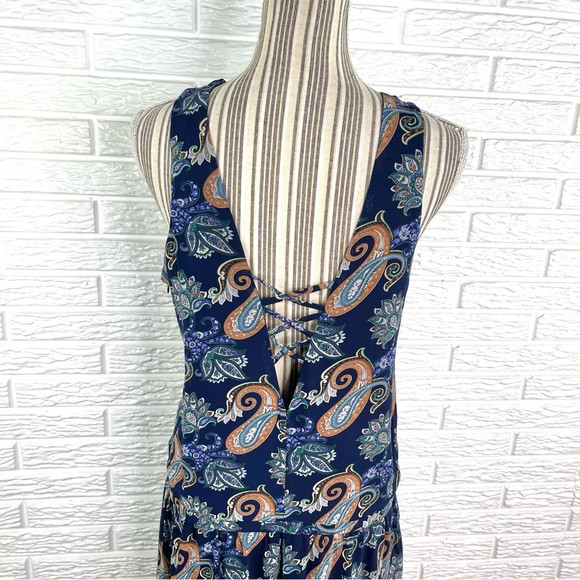 Tobi Multicolored Paisley Open Back Maxi Dress Size Small Pleated Accents