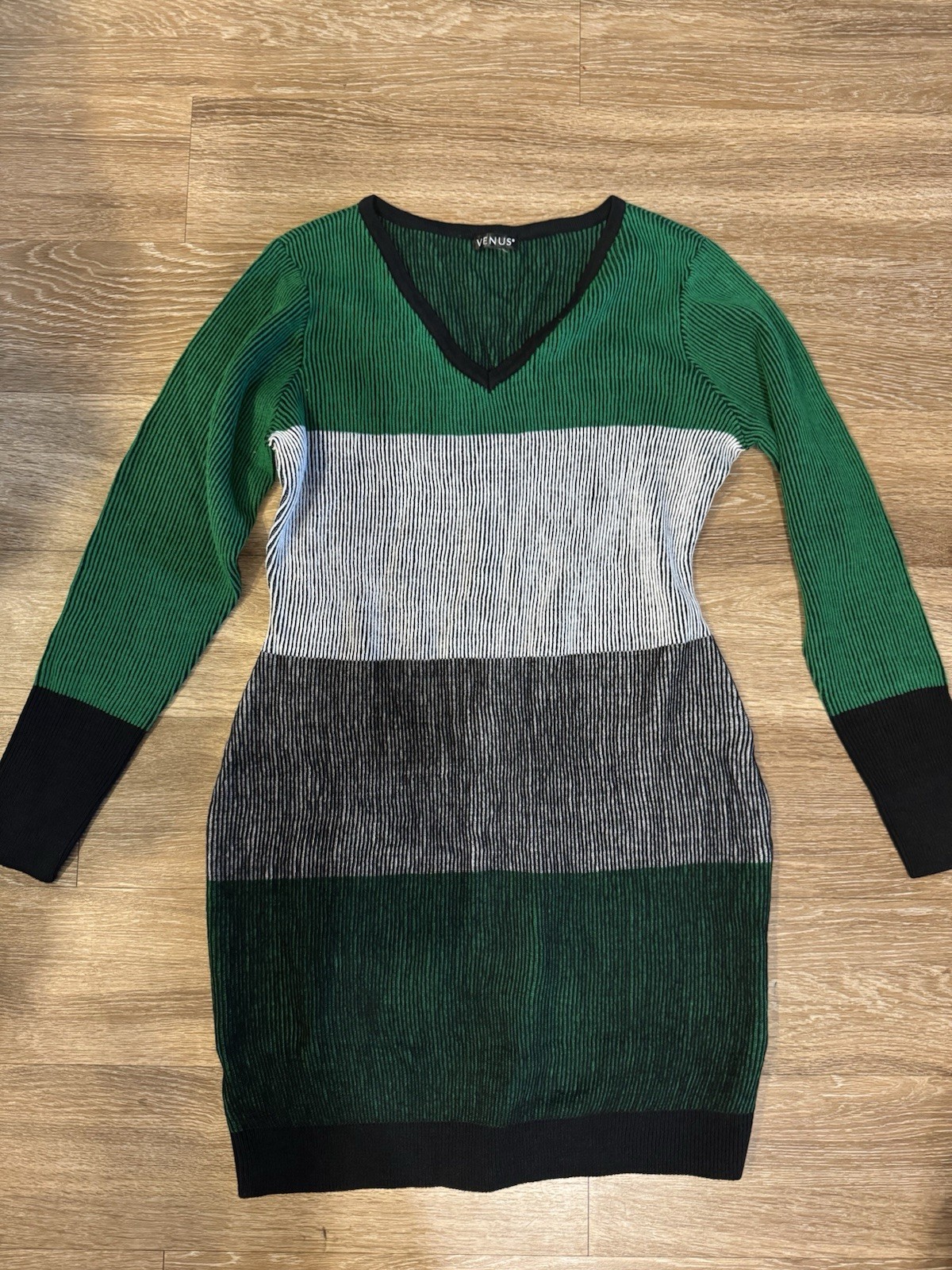 VENUS Women’s Sweater Dress L Green Gray Black Colorblock Knit V-Neck Long Sleve
