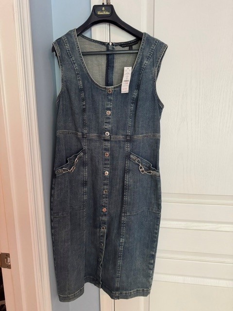 NWT White House Black Market Blue Denim Sheath W Chain Midi Dress Size 12