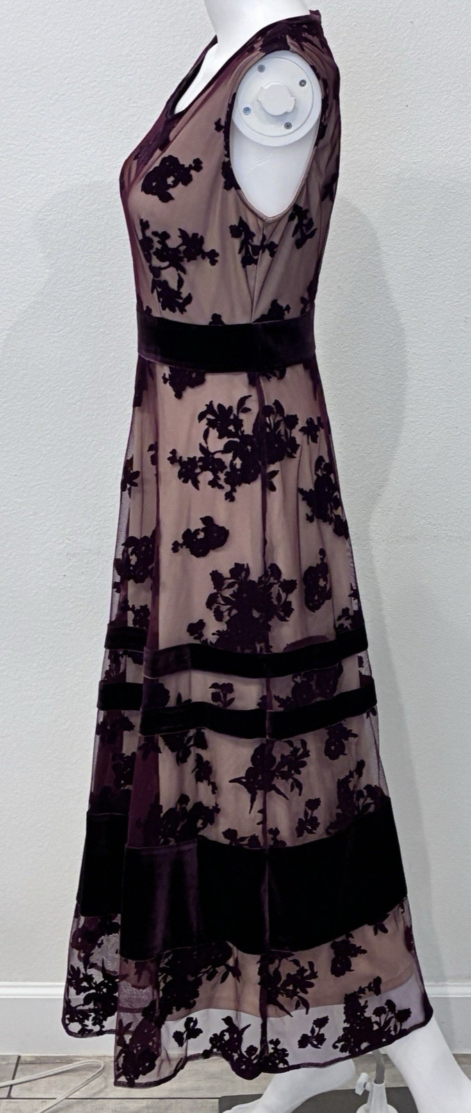 Taylor Whimsigoth Flocked Velvet Mesh Maxi Dress Size 2 Burgundy Dark Romance
