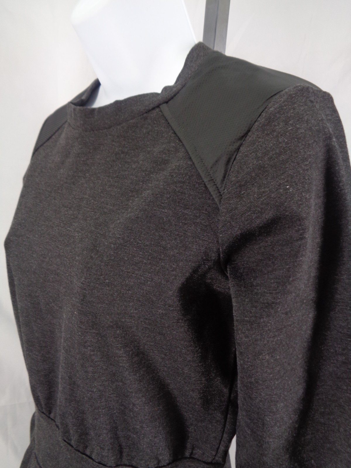 Merrell Indira Mixer Dress Size Medium Elbow Patch Athletic Hiking Outdoor