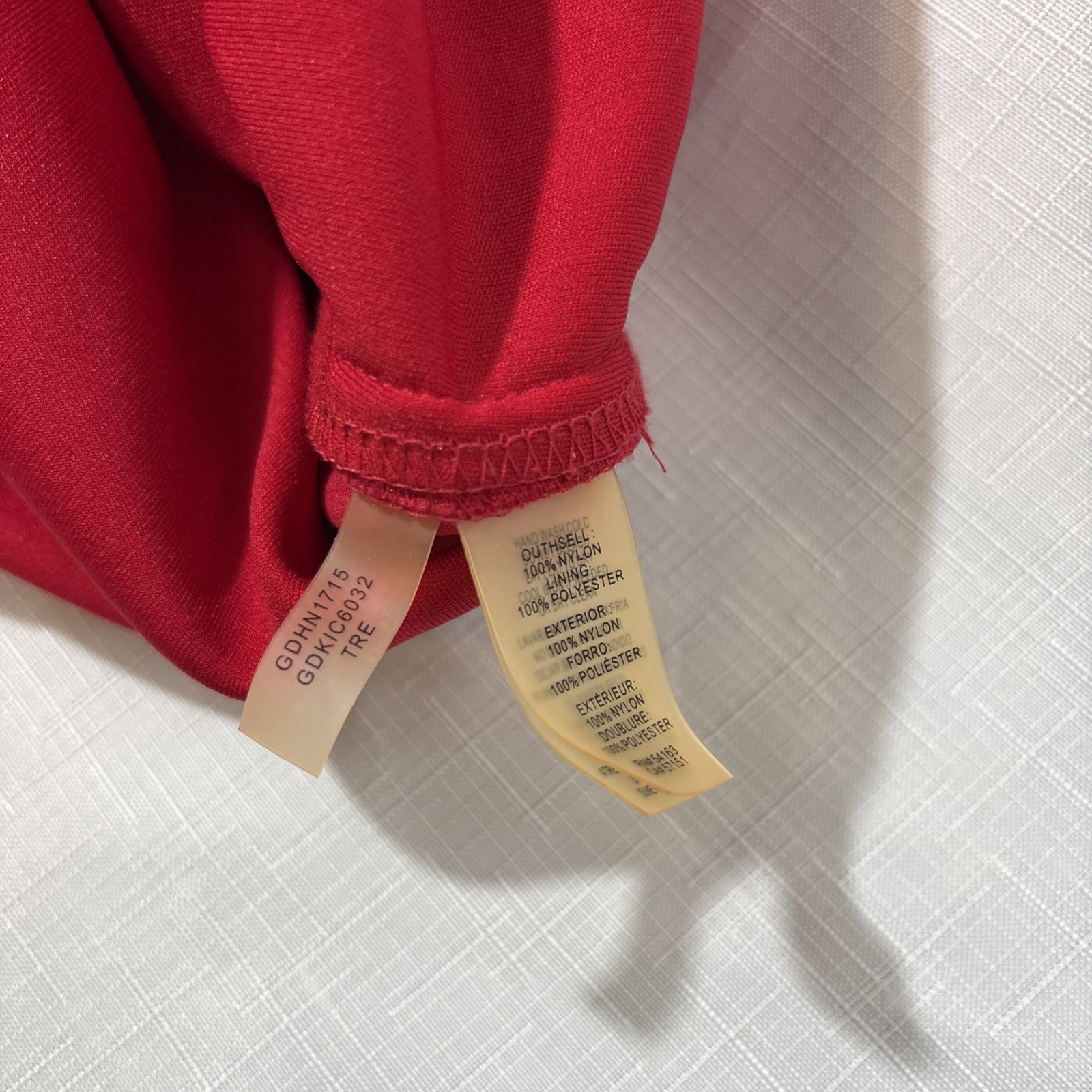 Guess LA size 8 lacey fitted & Lined red mini dress Stunning