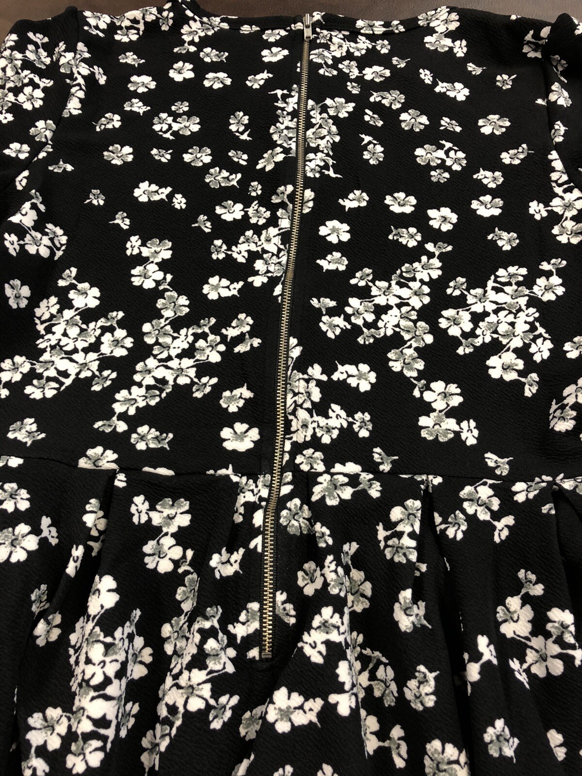 Lularoe Medium NWT Women Amelia Black White Cherry Blossom Pleated Dress 🦄 8-10