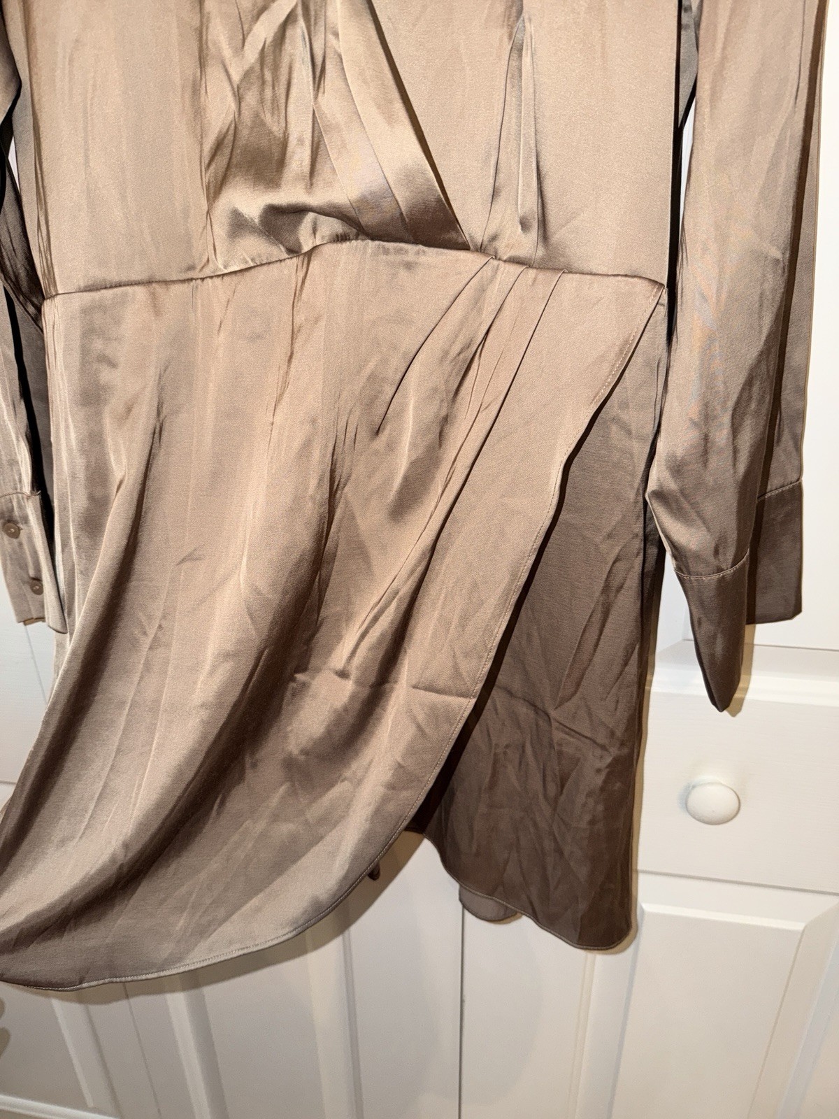 Abercrombie Fitch Satin Wrap Mini Dress XL Quiet Luxury Model Off-Duty Holiday