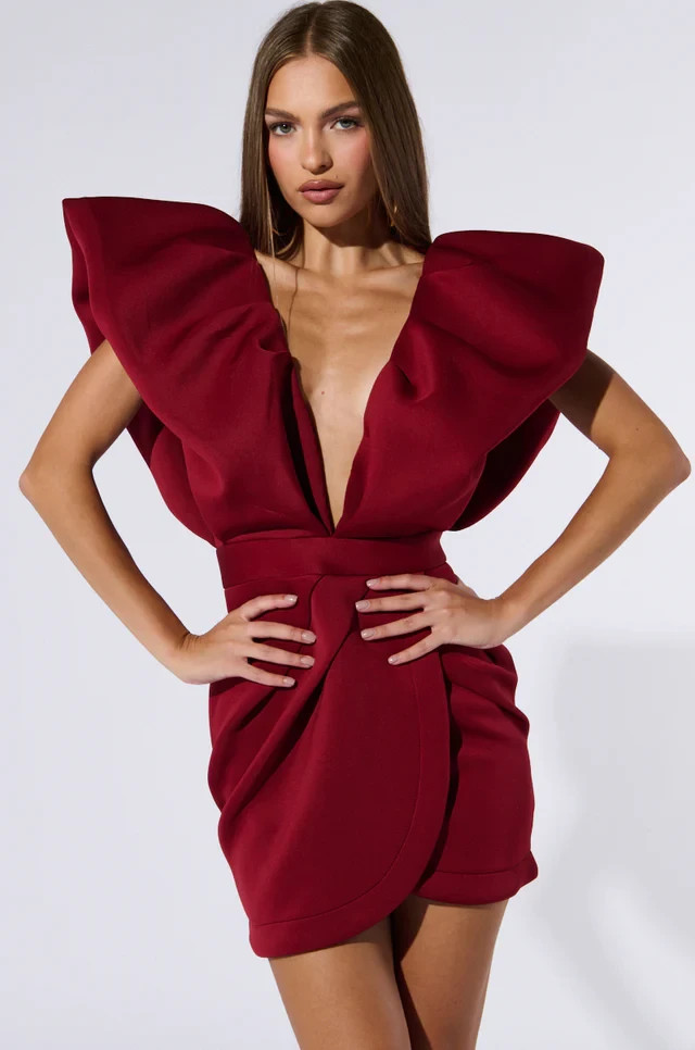 NWT AKIRA Red Ruffle Sleeve Plunge Tulip Mini Dress Women’s Medium Party