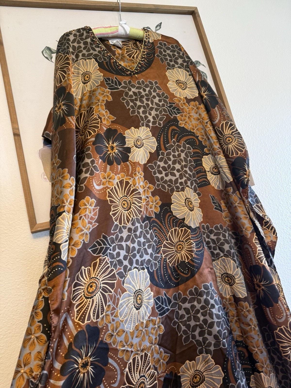 Santé Classics One Size Brown Beige Gold Floral Beaded V-Neck Long Kaftan Dress