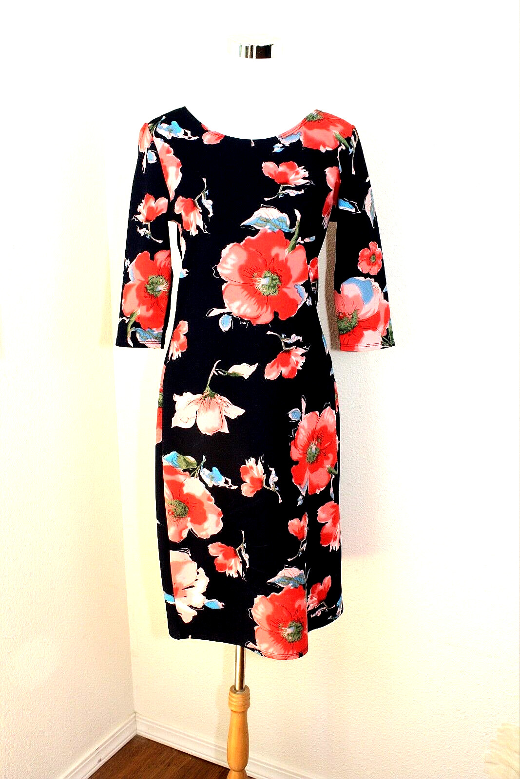 LARA FASHION Knit Dress Sz. L Floral Poppy Red Green 3/4 Sl. Sheath Casual #03