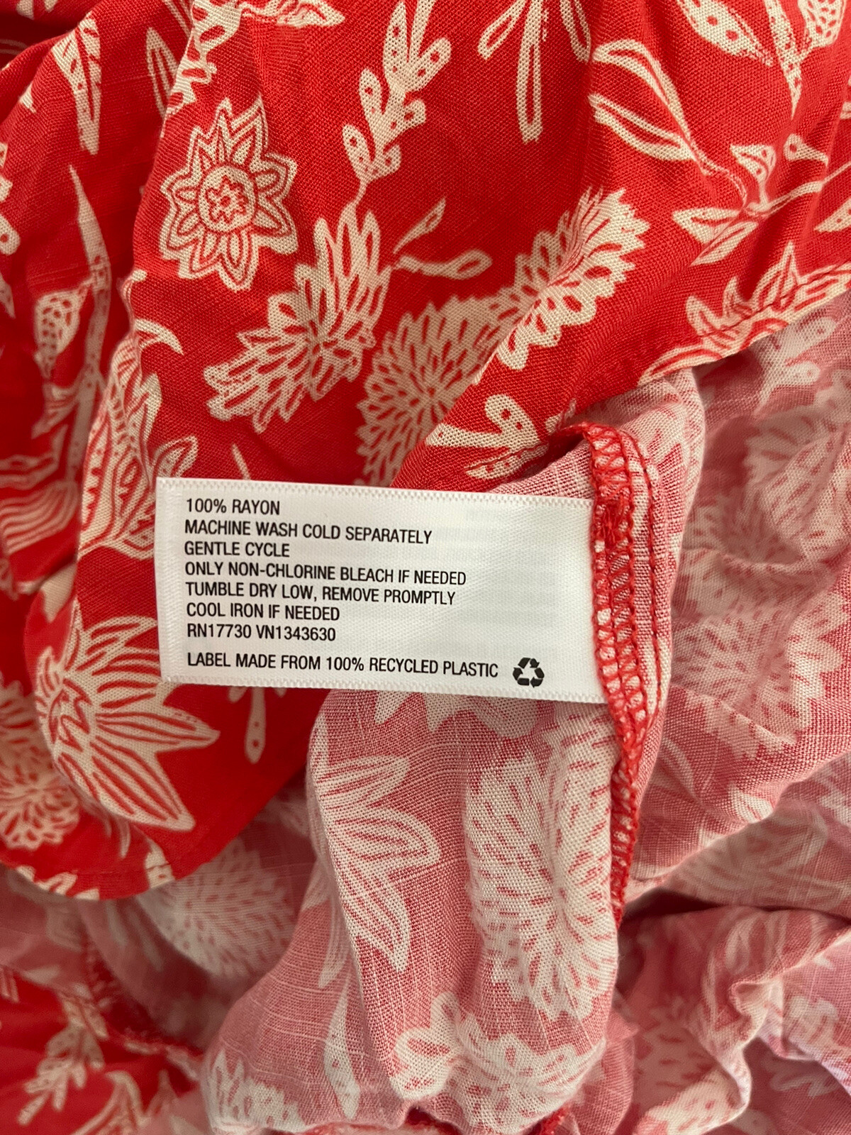 Universal Thread Women’s Red/White Floral V-Neck Long Sleeve Ruffeled Dress s S