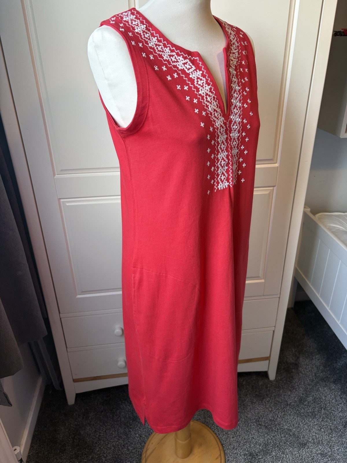 Weird Fish Red Embroidered Organic Cotton Dress Size 8 Sleeveless Pocket