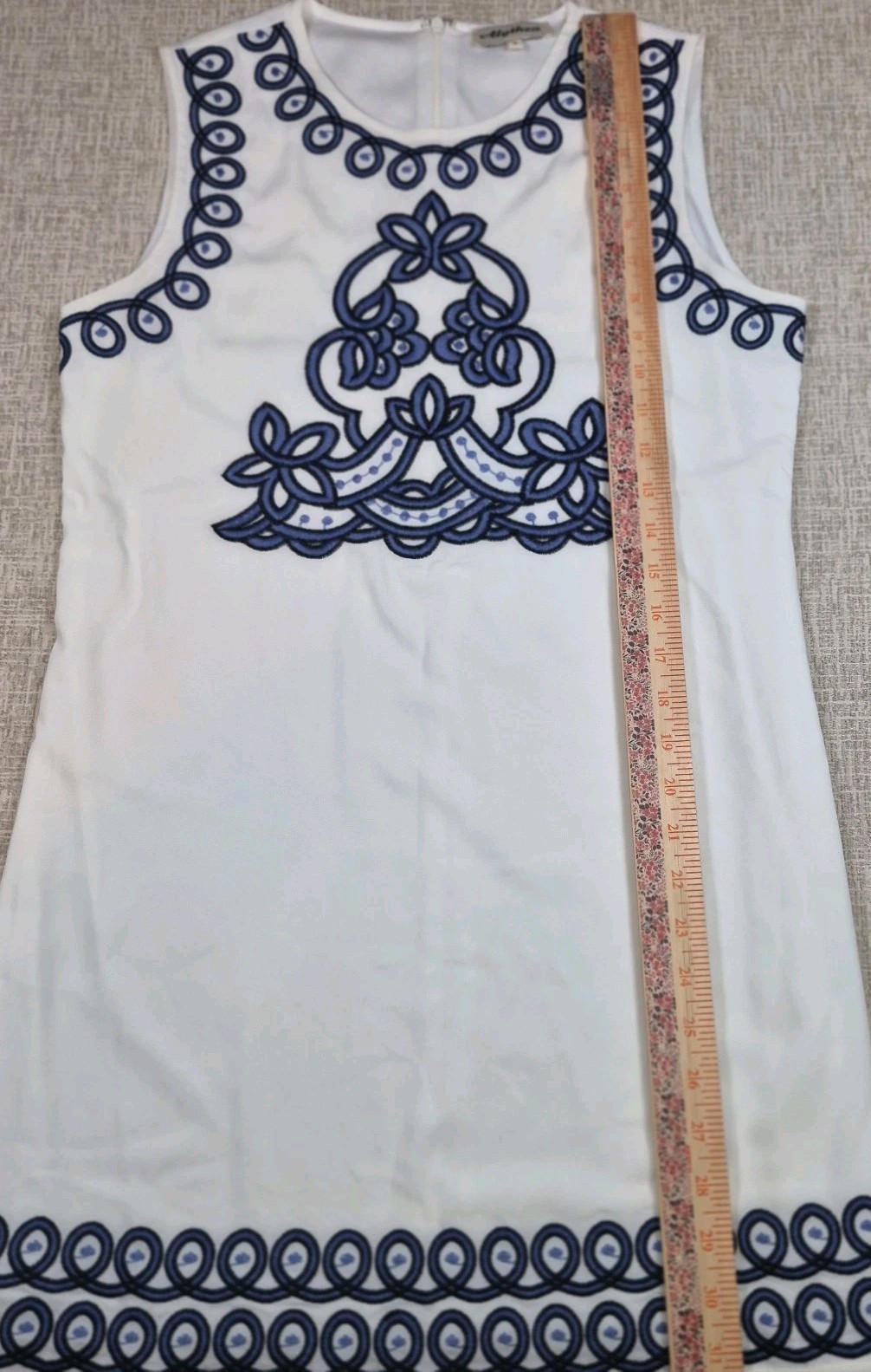 Alythea White Shift Dress Blue Scroll Geometric Embroidery Sleeveless Mini Small