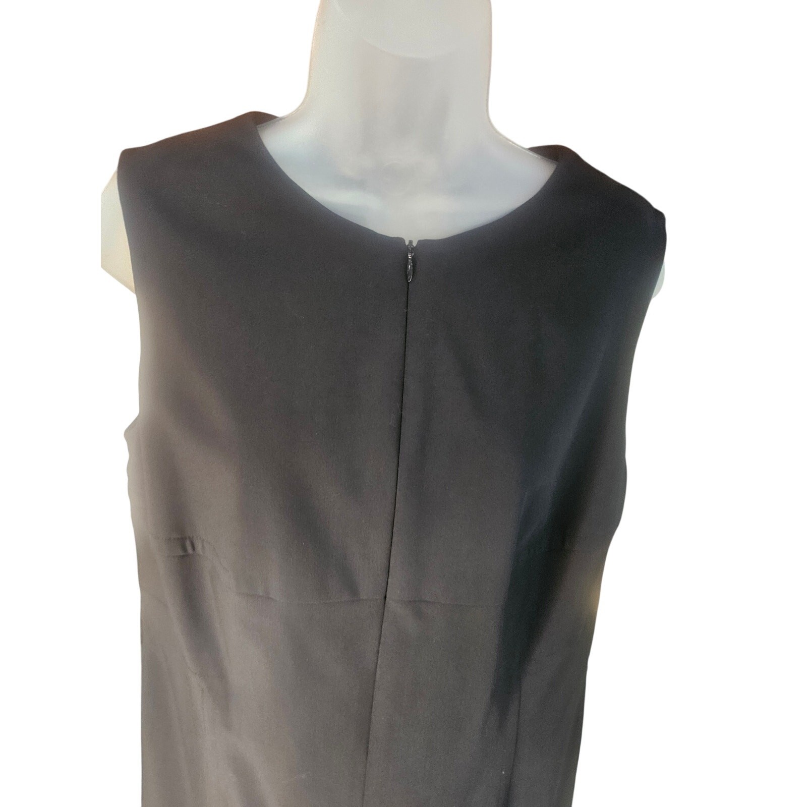 Akris Punto Black Shift Dress Sz L Lined Front Zip Up Above the Knee Lgth