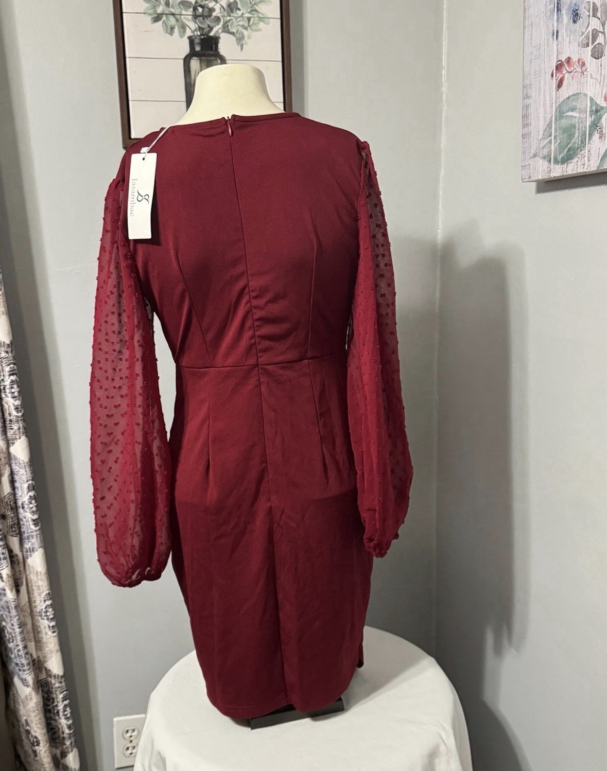 red dress new with tag zipper back size small Beautiful