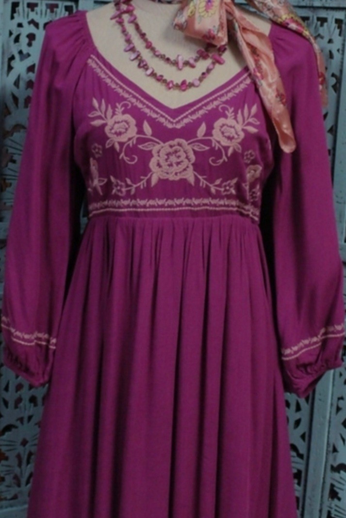 Savanna Jane Purple Floral Embroidered Smocked V-Neck Puff Sleeve Maxi Dress M