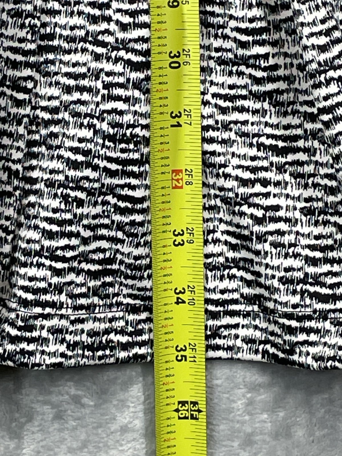 Mossimo Small Skater Black White Pleated Zipper V Neck Sleeveless Stretch