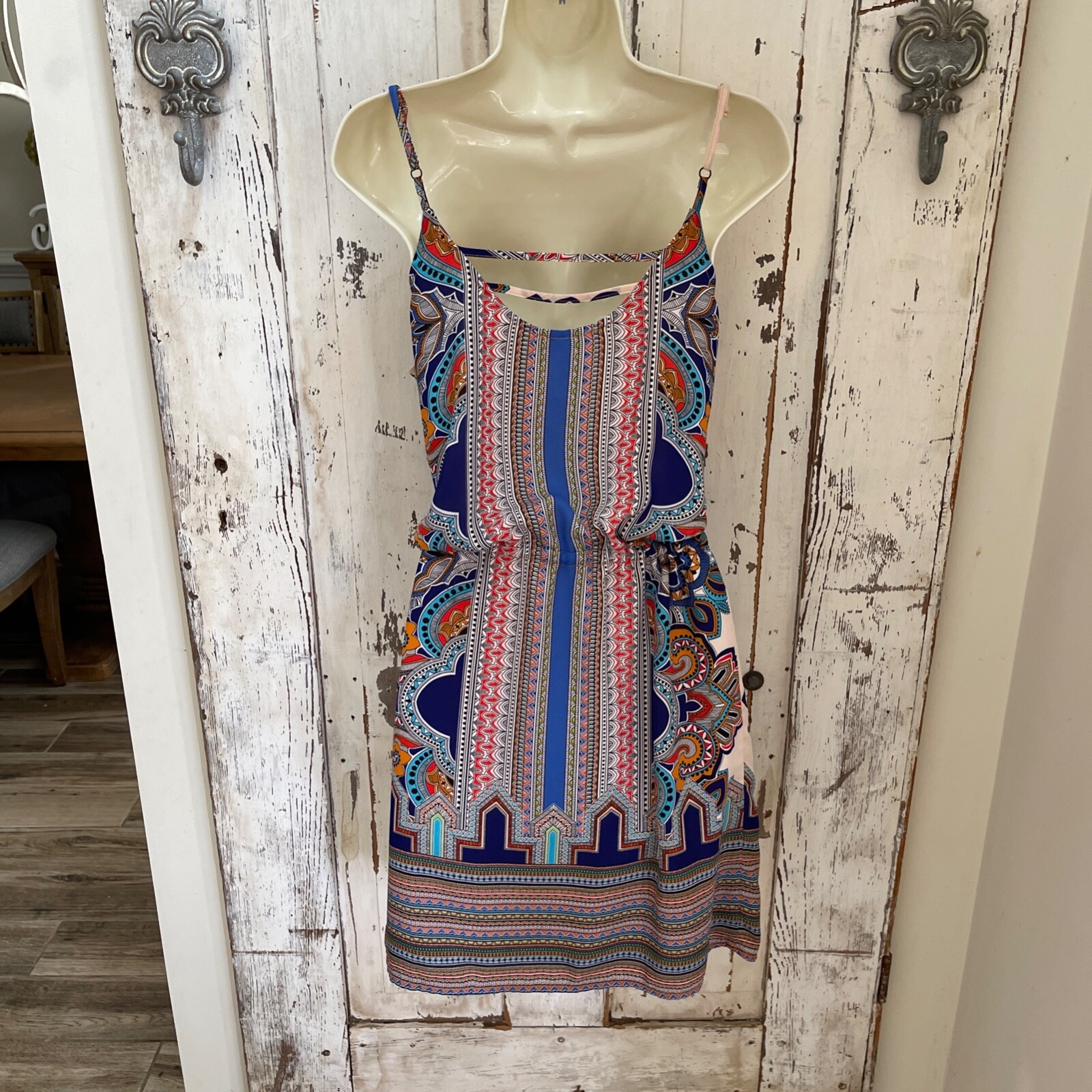 Lucy & Laurel Size 6 Woman’s Blue Orange Red Green White Paisley Sundress Dress